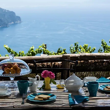 Eleanor' S Garden Ravello