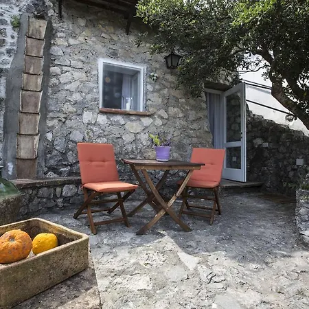Eleanor' S Garden Ravello