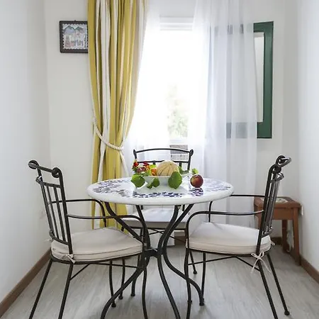 Eleanor' S Garden Guest house *